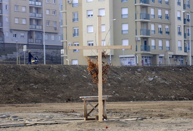 Граде цркву, станари незадовољни
